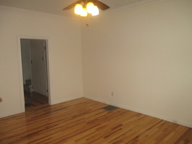 Foto del edificio - Townhome for rent in Upper Fells Point (Butcher's Hill)