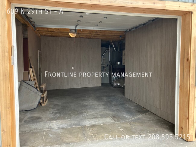 Building Photo - 609 N 29th St