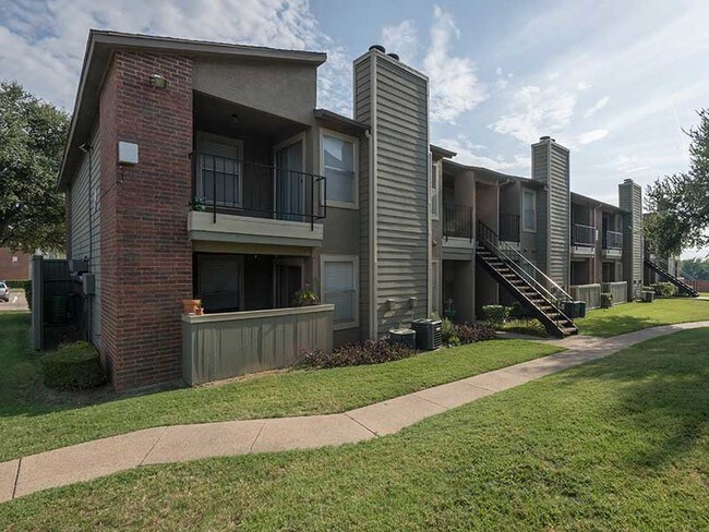Windsong Apartments In Desoto Texas