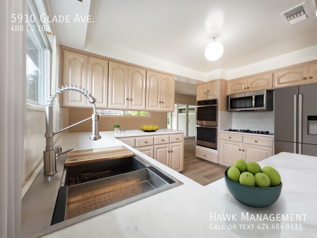 Foto del edificio - 5910 Glade Ave