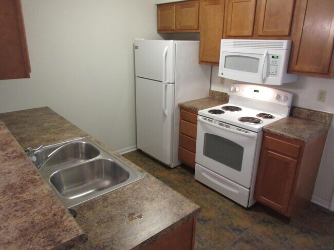 Building Photo - 3577-3579 Prescott Dr