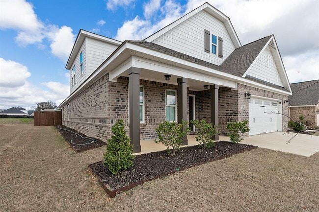 Building Photo - 1245 McClain Dr