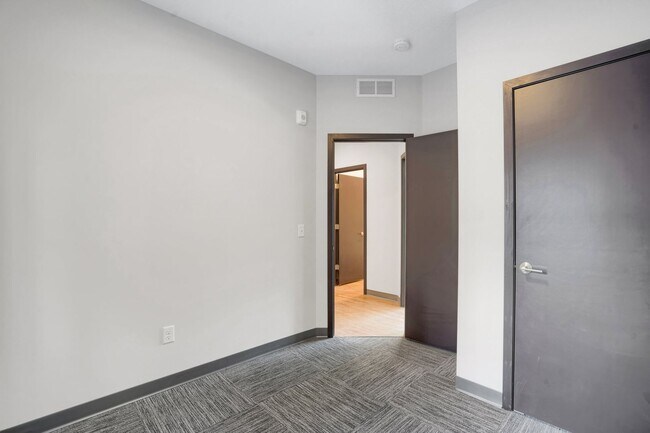 Foto del edificio - 1129 SE 8th St