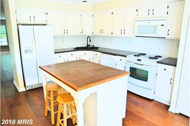 Foto del edificio - 40419 Breton View Dr