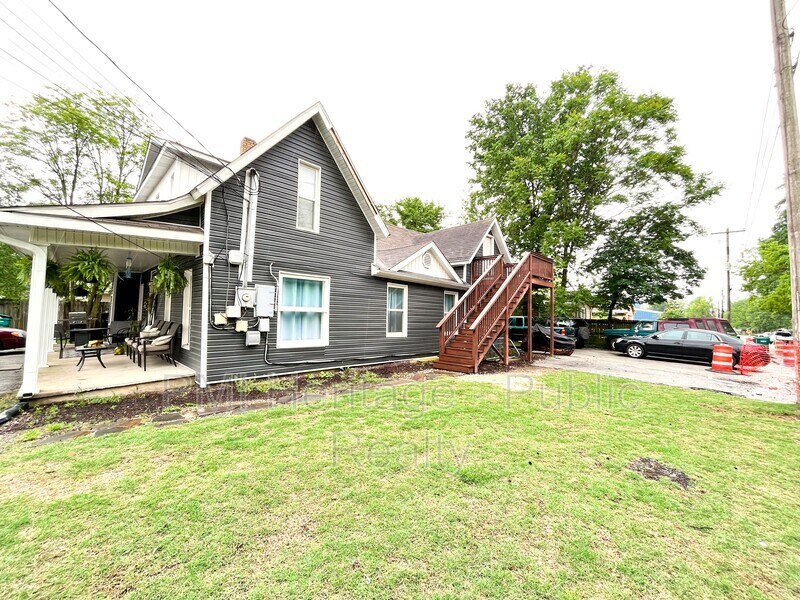 122 W Pine St Unit Apt B, Rogers, AR 72756 Condo for Rent in Rogers