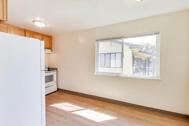 Foto del edificio - 5677 Hoffman Ct