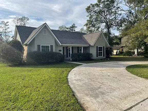 Building Photo - Sweet Spacious 3 Bed, 2.5 Bath Home in Ham...