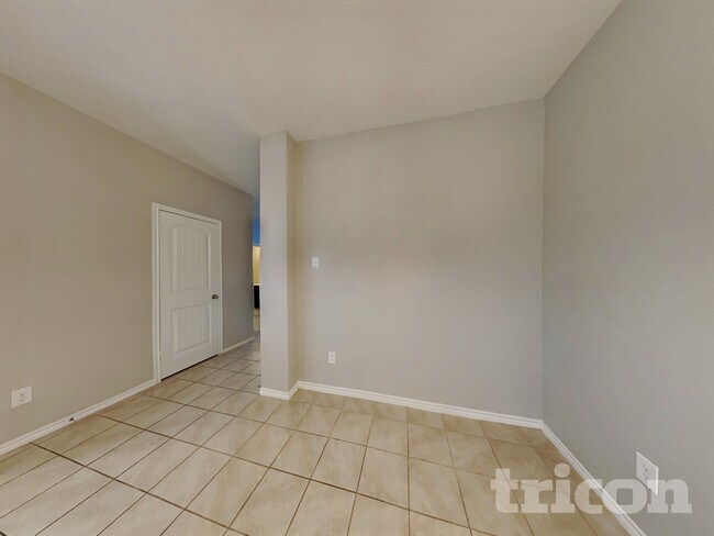 Foto del edificio - 957 Newby Ln