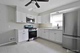 Building Photo - 516-520-520 Hamilton Blvd