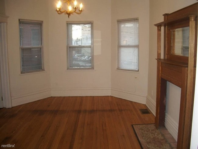 Building Photo - 3215 N Dayton St