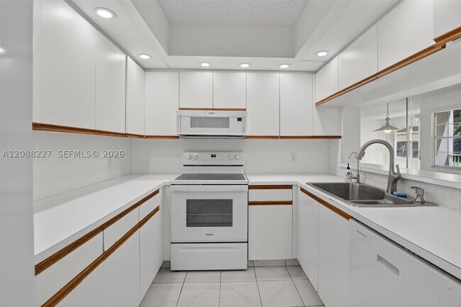 Foto del edificio - 1200 SW 125th Ave