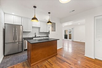 Building Photo - 4903-4913 Walnut St