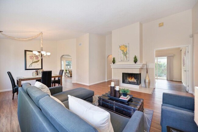 Foto del edificio - Spacious 4bed 2bath available in now Natomas!