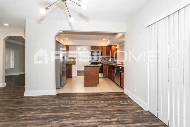 Building Photo - 1472 Wyndcliff Drive