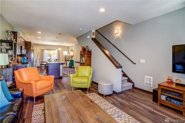 Foto del edificio - Modern 3bd/2.5ba Townhome in Beautiful Highpoint Community!