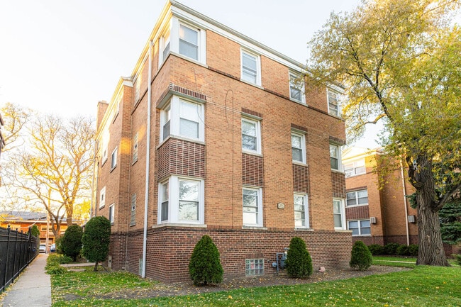 Building Photo - 1528 N Harlem Ave