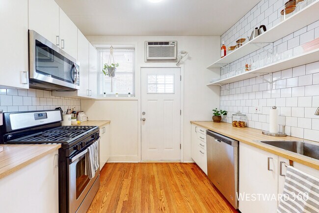 Foto del edificio - 4549 N Albany Ave