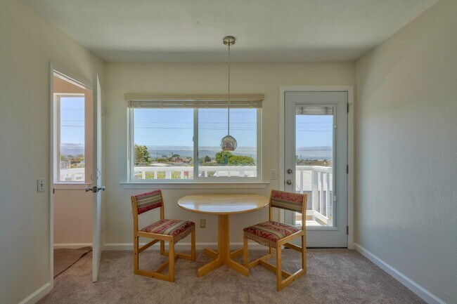 Foto del edificio - Charming Full 180 degree Ocean View Studio