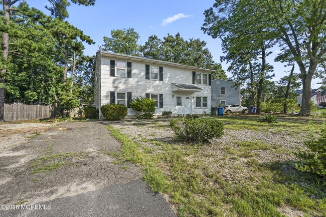 Building Photo - 47 Atlantis Ave