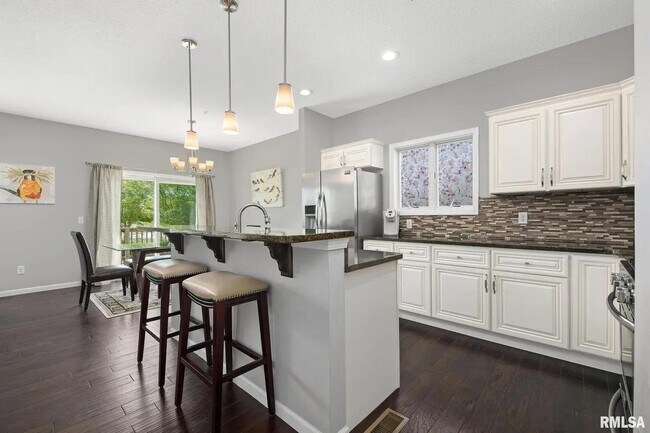 Foto del edificio - 5294 Pandit Dr