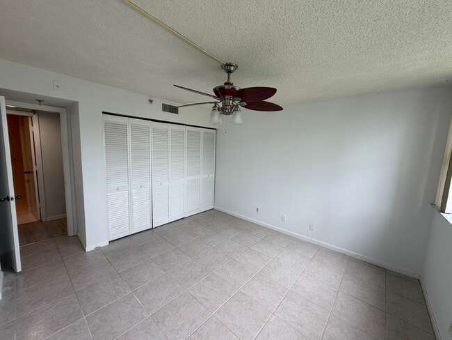 Foto del edificio - 6463 La Costa Dr