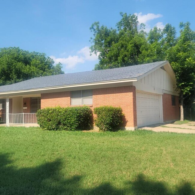 Building Photo - 7821 Natalie Dr