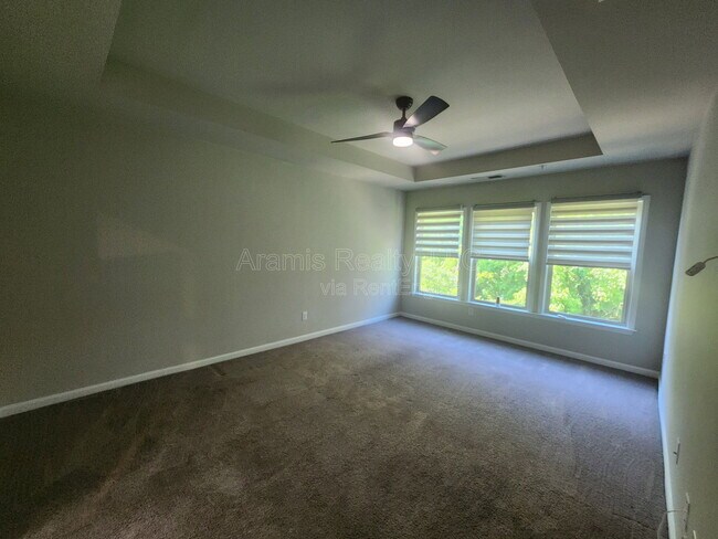 Foto del edificio - 6472 Brookside Blvd