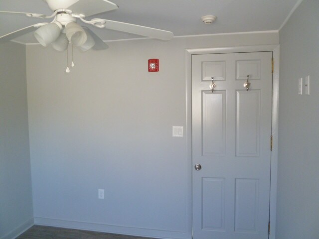 Front Bedroom.JPG - 7 Grove St
