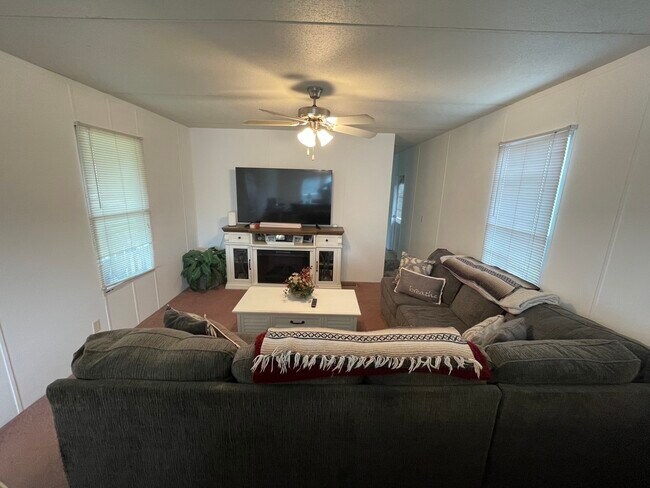 Building Photo - 12080 Hibiscus Dr