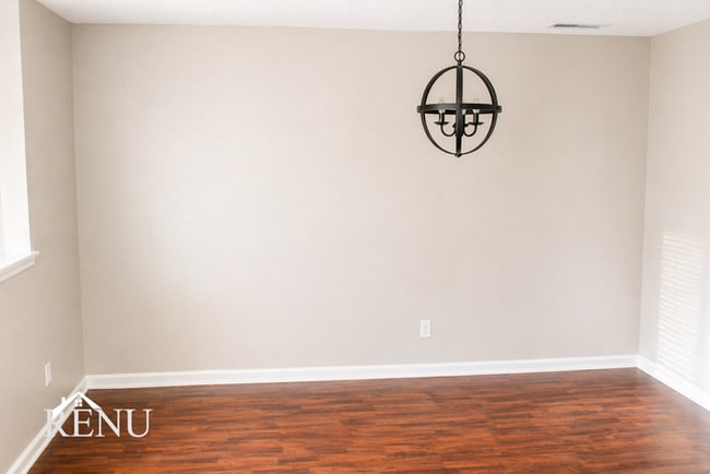 Building Photo - 6641 W Jamestown Dr