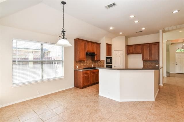 Foto del edificio - 2443 Falcon Point Dr