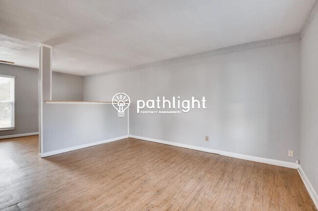 Building Photo - 622 Meadowview Dr