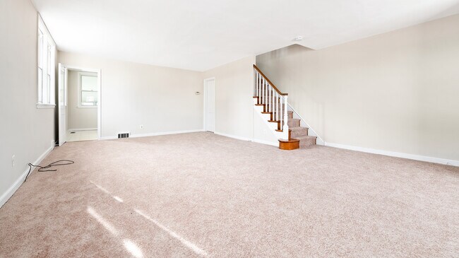 Building Photo - 228 Fitzwilliams Rd