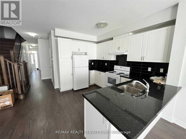 Building Photo - 344 Bonnieglen Farm Blvd