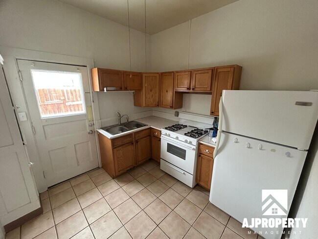 Foto del edificio - 421 S Prairie Ave