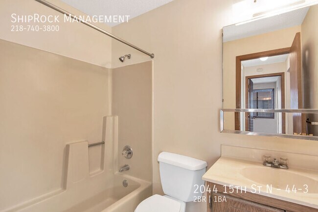 Foto del edificio - 2044 15th St N