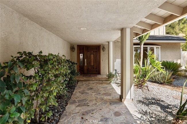 Foto del edificio - 27045 Esward Dr