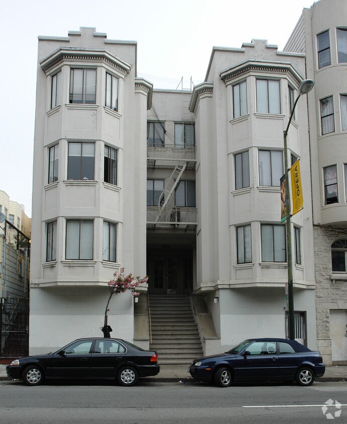 Building Photo - 1166 Pine St
