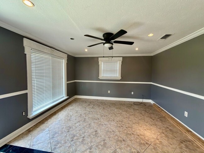 Building Photo - 5173 Mt Rushmore Dr