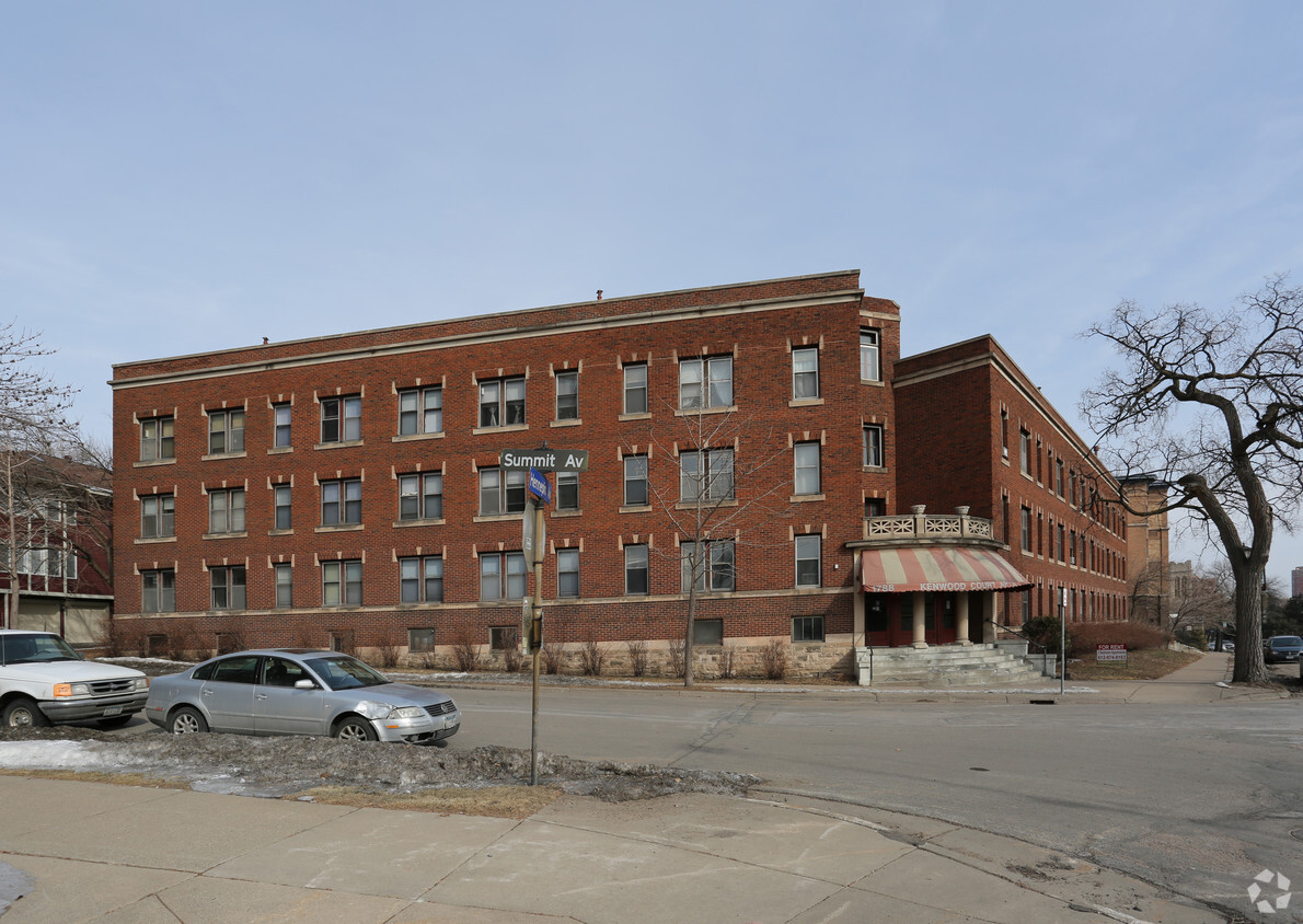 Foto del edificio - Kenwood Court Apartments