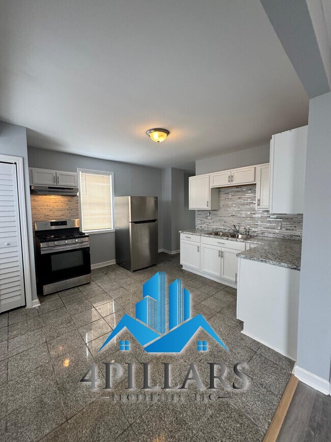 Foto del edificio - 3904 Deodar St