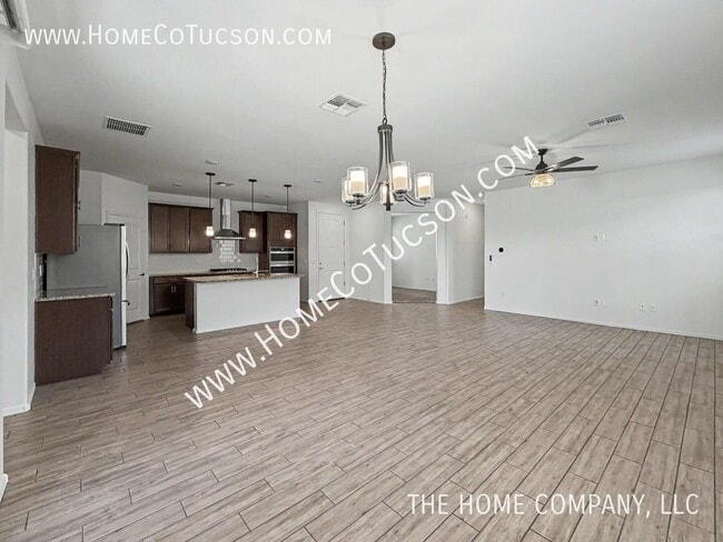 Building Photo - 8828 E Stone Meadow Cir