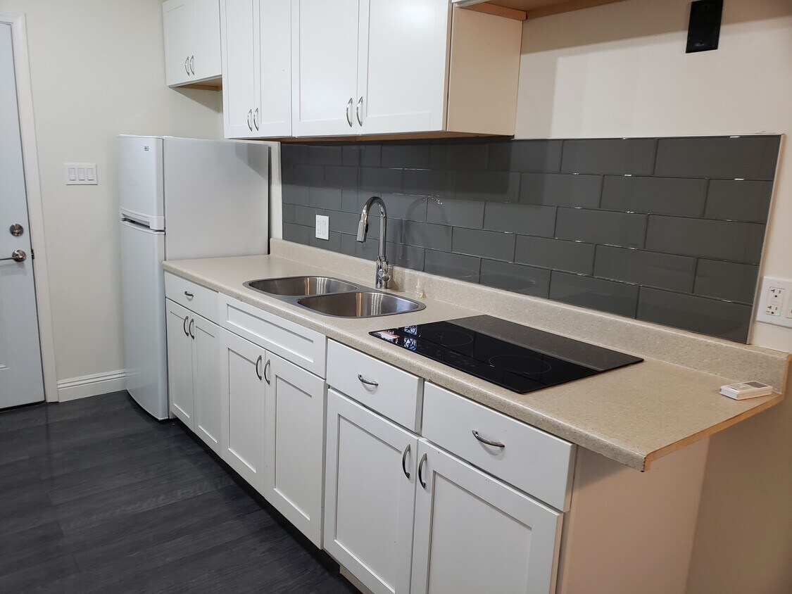 Foto principal - 43537 18th St W