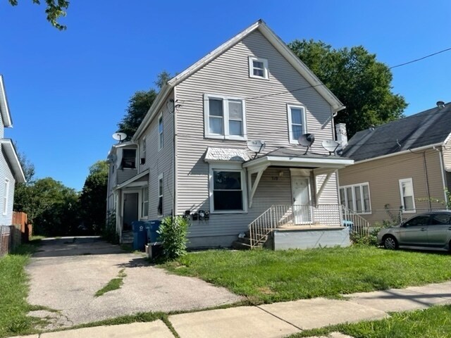 Primary Photo - 712 Fulton St