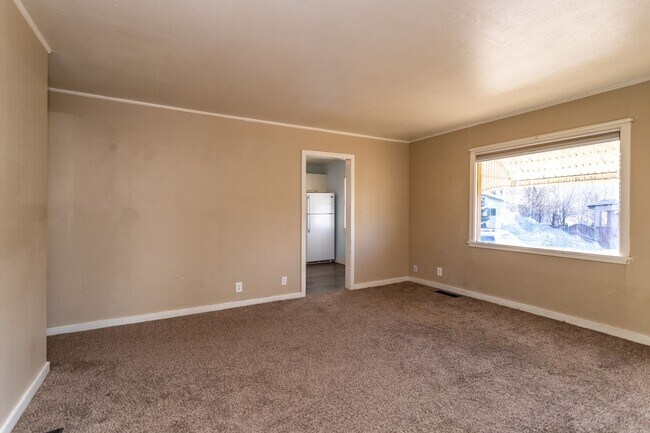 Foto del edificio - 2 bedroom bungalow with convenient access ...