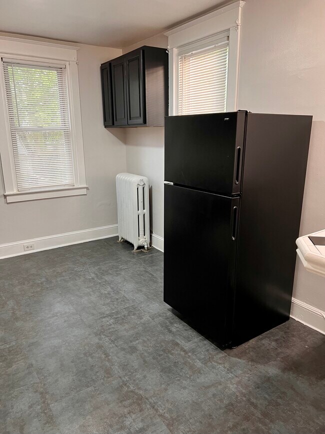 refrigerador - 340 E Broadway Ave