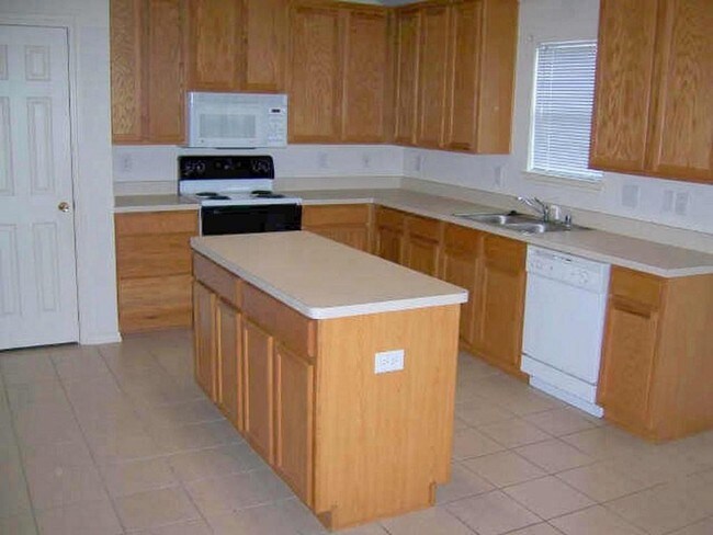 Building Photo - 3019 Bryce Dr
