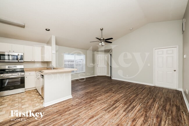 Building Photo - 11133 Lakeside Vista Dr