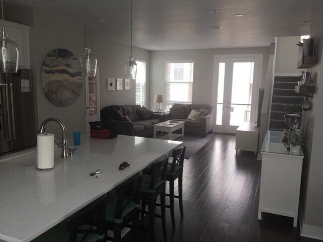 Foto del edificio - 538 E Hinsdale Ave