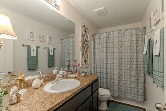 Building Photo - 2054 Sweet Lilac Dr